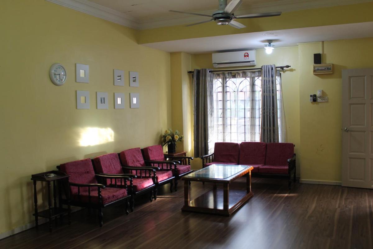 Nilai Impian Homestay @ Dillenia - Housity