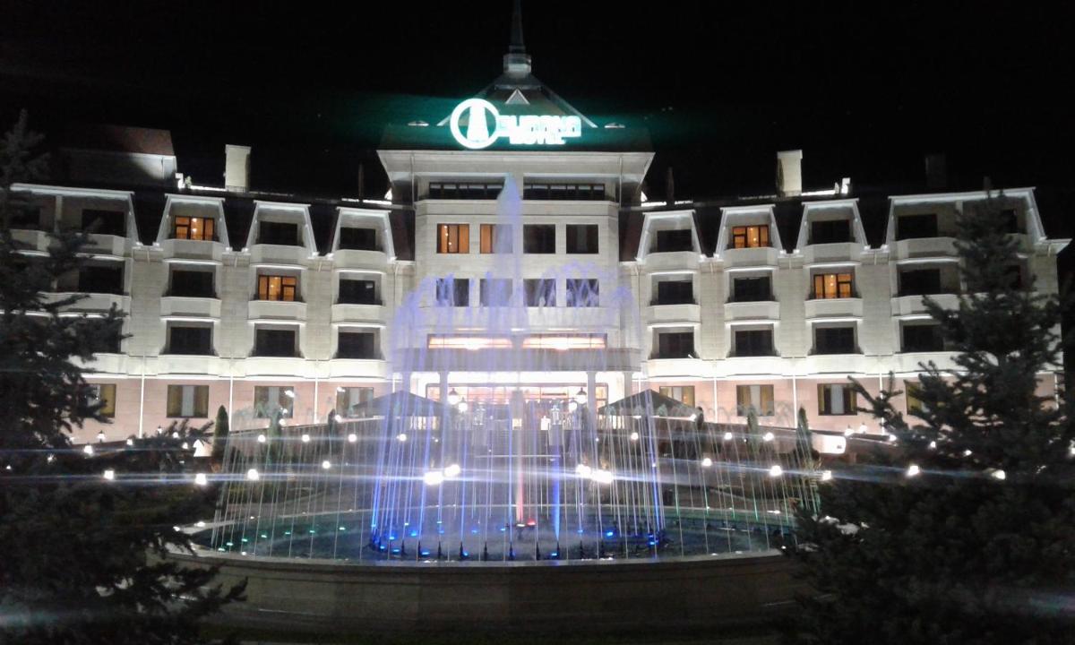 Grand Hotel Burana - Housity