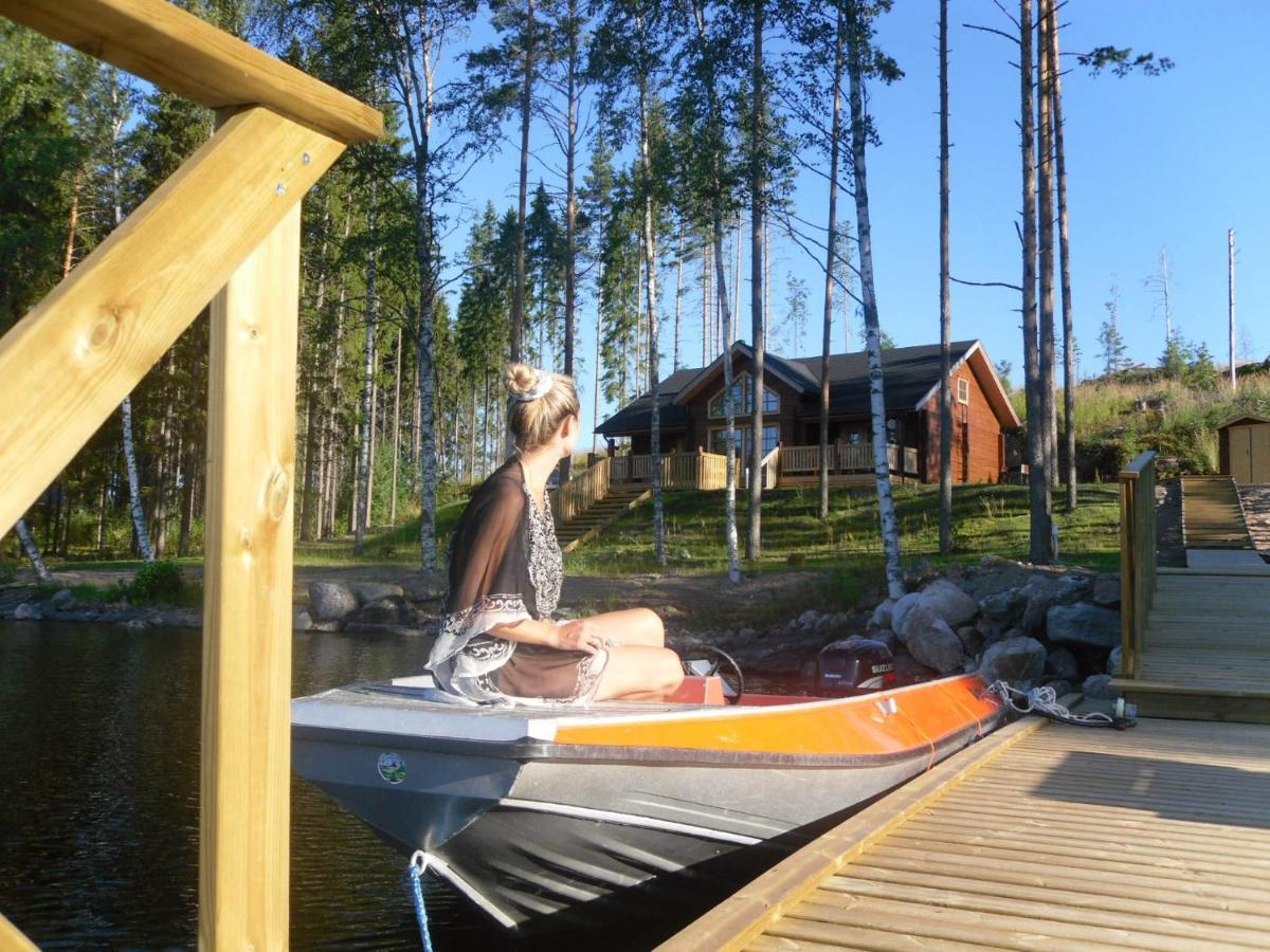 Villa Viktoriya - Housity