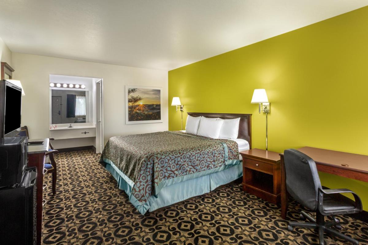 Days Inn by Wyndham Delta - Housity