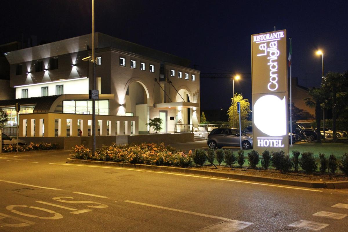Hotel La Conchiglia - Housity