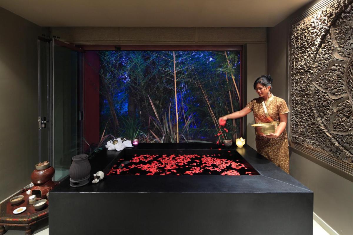 Clientes alojados en Asia Gardens Hotel & Thai Spa, a Royal Hideaway Hotel