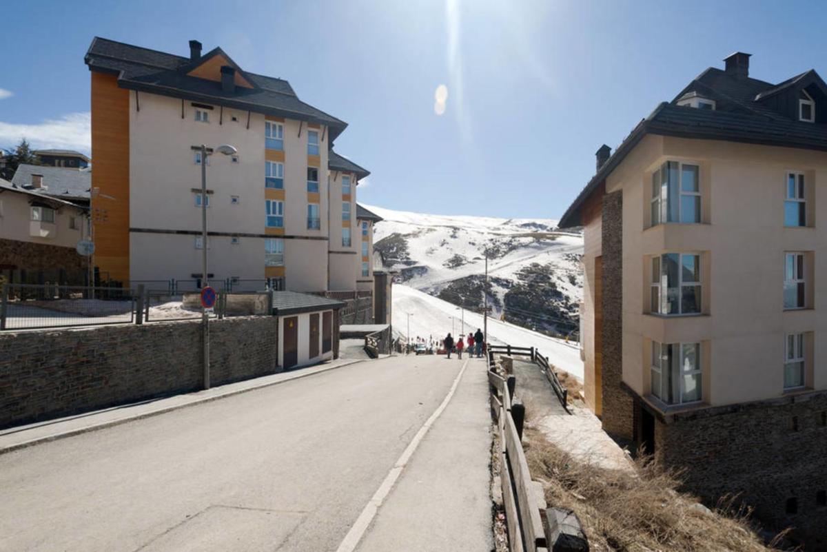 Apartamento Deluxe a Pie de Pista Miramar Ski - Housity