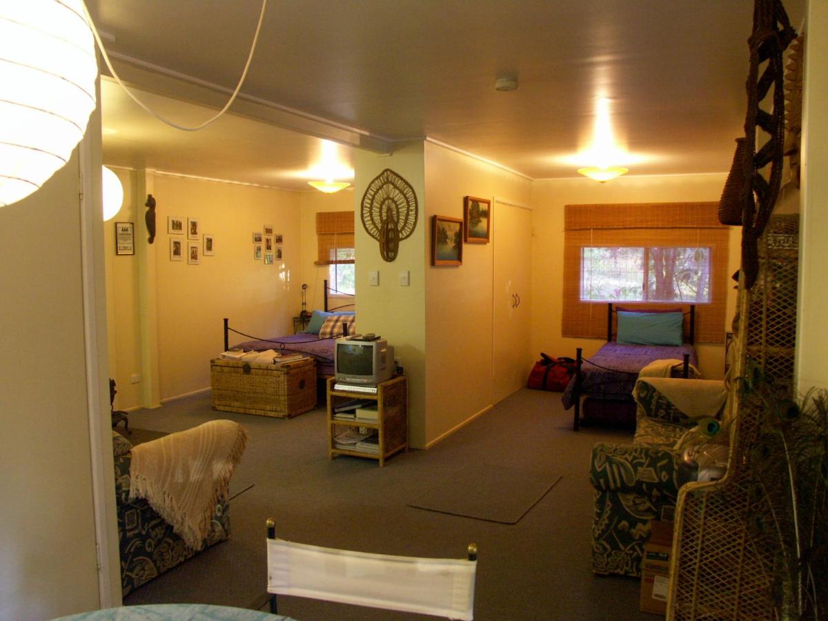 The Pond Cottage - Housity