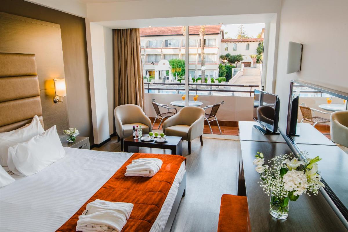 Napa Plaza Hotel (Adults Only) - Housity
