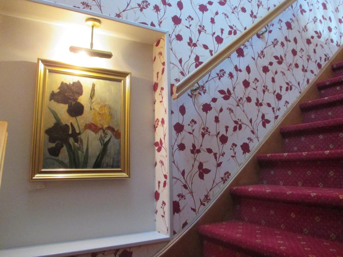 Photo de la galerie de l'établissement Château des Monthairons Hôtel Restaurant GastroMaison Spa privatif, à Les Monthairons