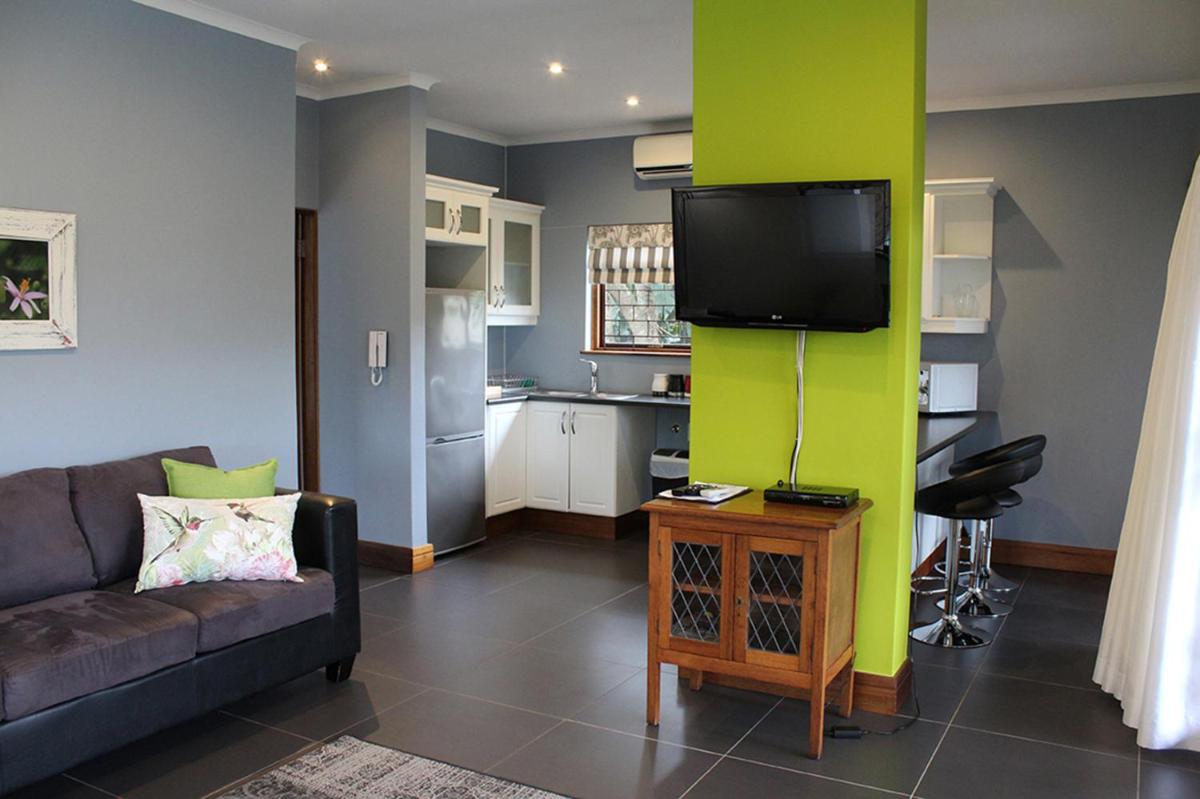 Nkutu River Lodge - Housity