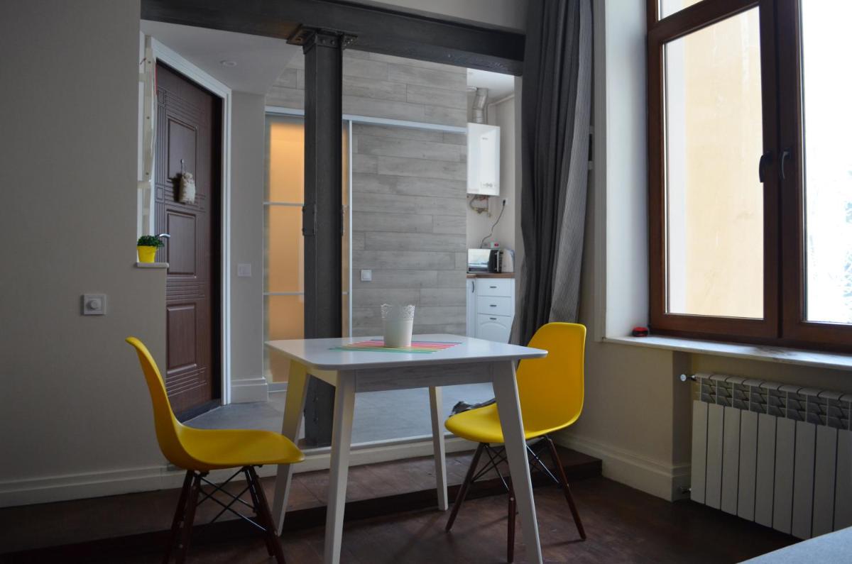 Sunny Studio in the center of Lviv - Housity