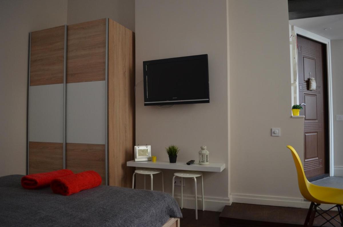 Sunny Studio in the center of Lviv - Housity