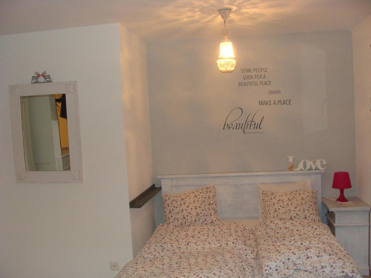 MT's Cosy Place - Housity