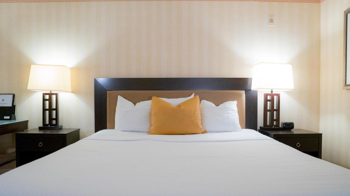 Motel 6 - Anaheim Hills, CA - Housity