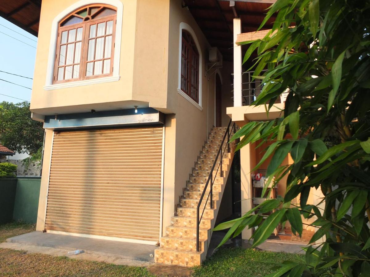 Hikka Studio Apartment - Housity