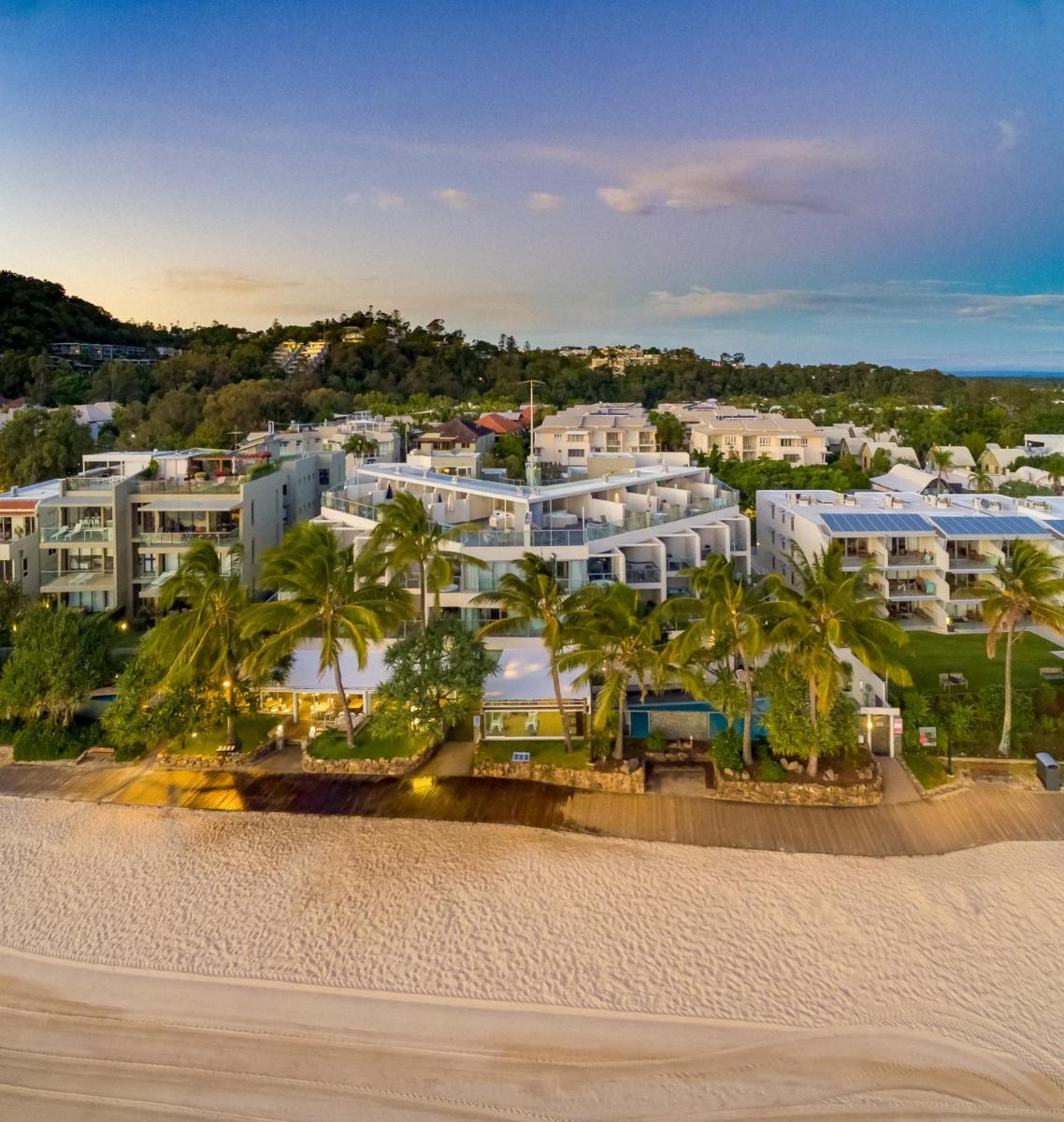 On The Beach Noosa Resort - Housity