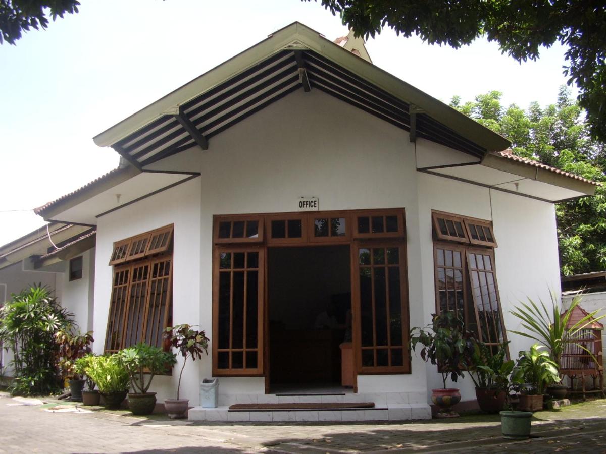 Hotel Wisma Sakinah - Housity