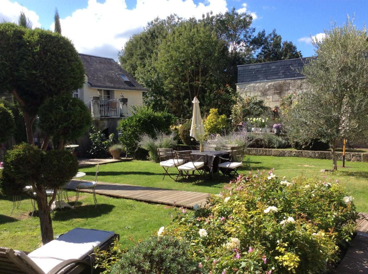 Jardin de l'établissement La Marine de Loire Hôtel & Spa