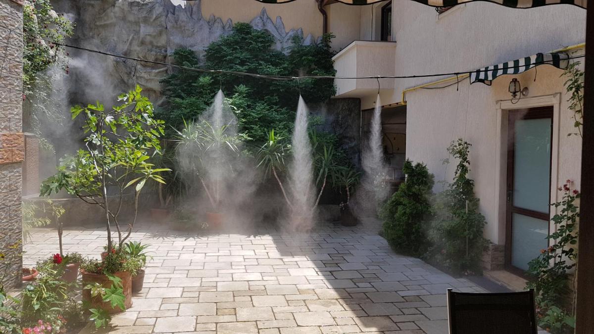 City Garden Rooms and Apartments - Housity