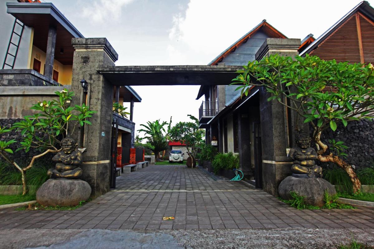 Arsuma Guest House - Housity