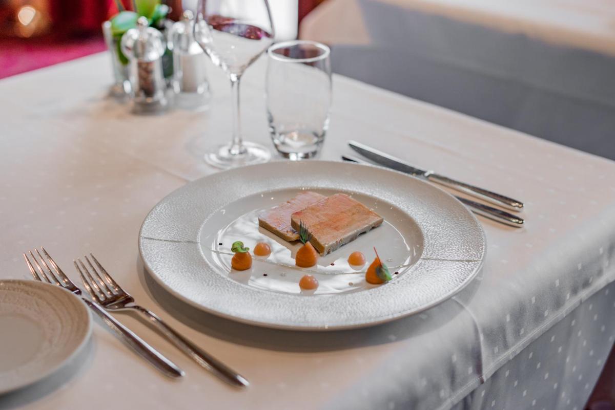 Nourriture dans l'hôtel ou à proximité
