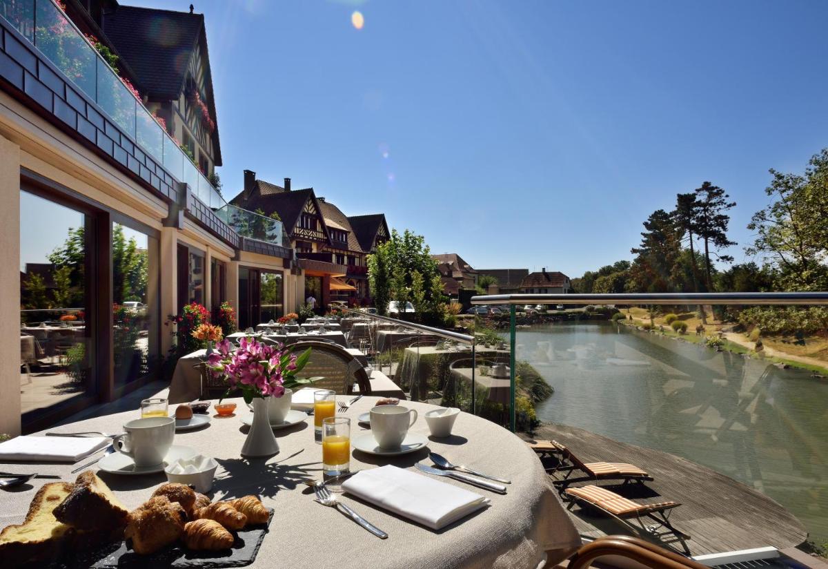 Vue sur la rivière ou le fleuve situé(e) à proximité de l'hôtel