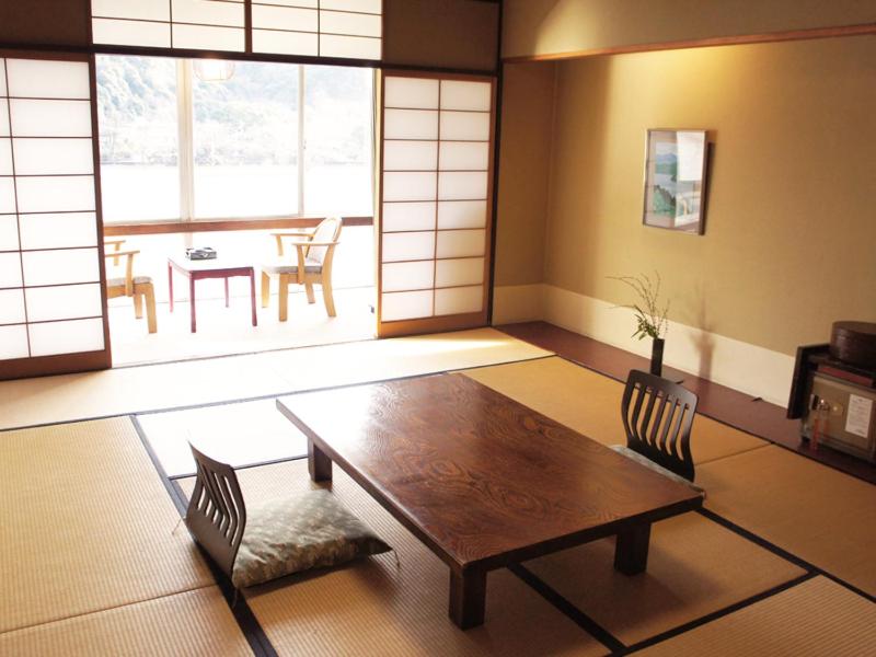 Usyounoie Sugiyama - Housity