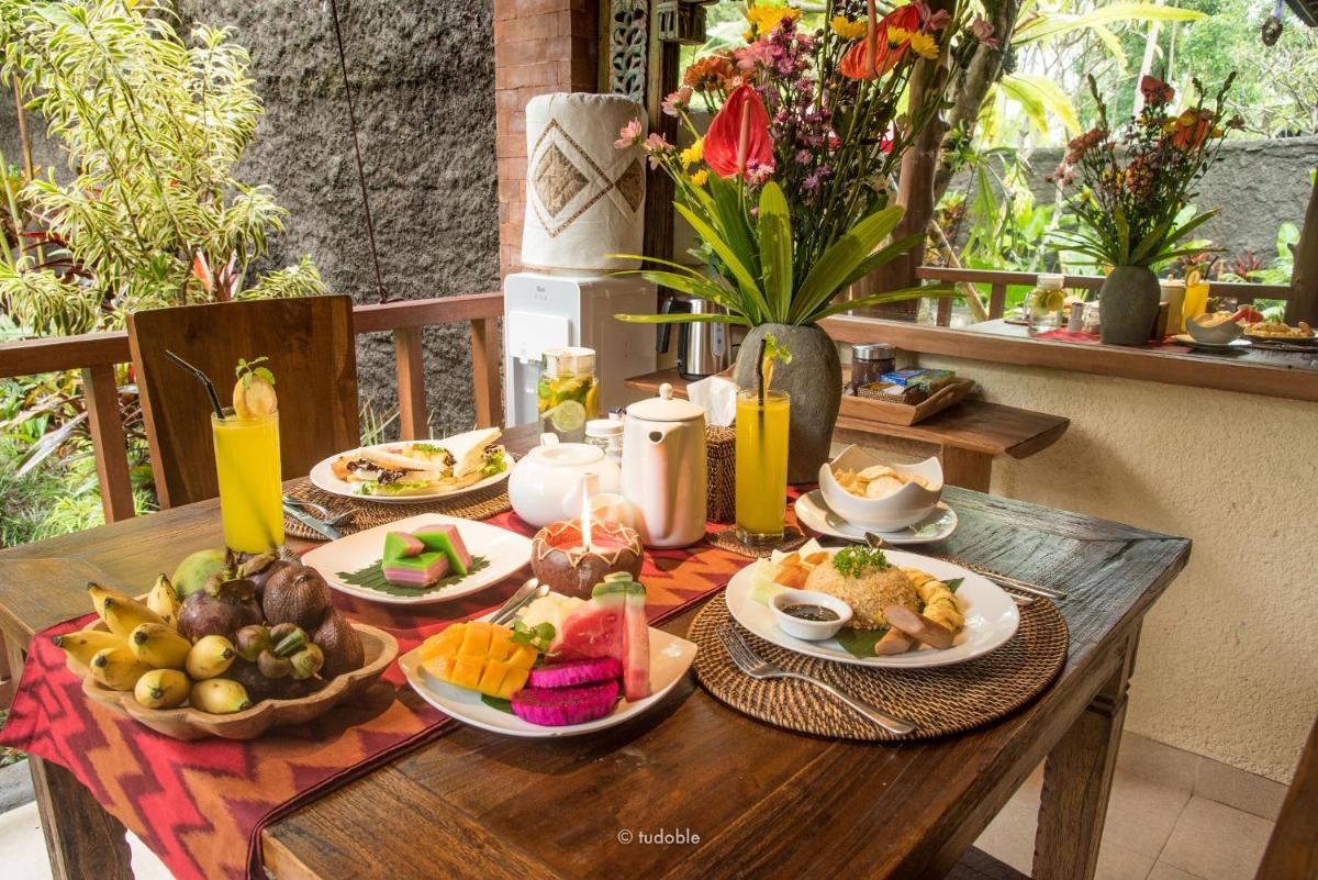 Bunut Garden Luxury Private Villa - Housity