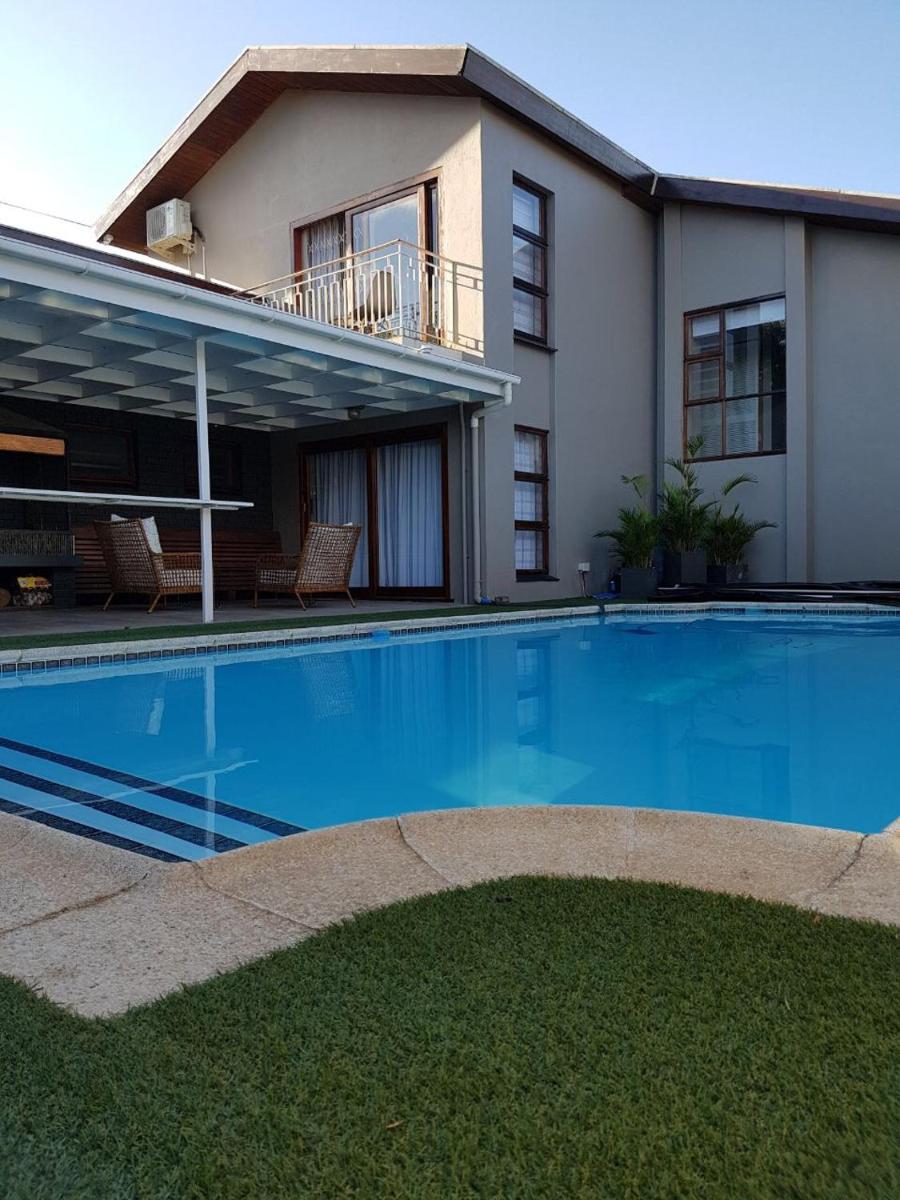 A' Queenslin Guesthouse - Housity