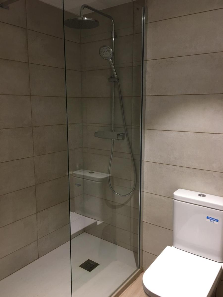 Un baño de Rosamar Es Blau 4*s - Adults Only