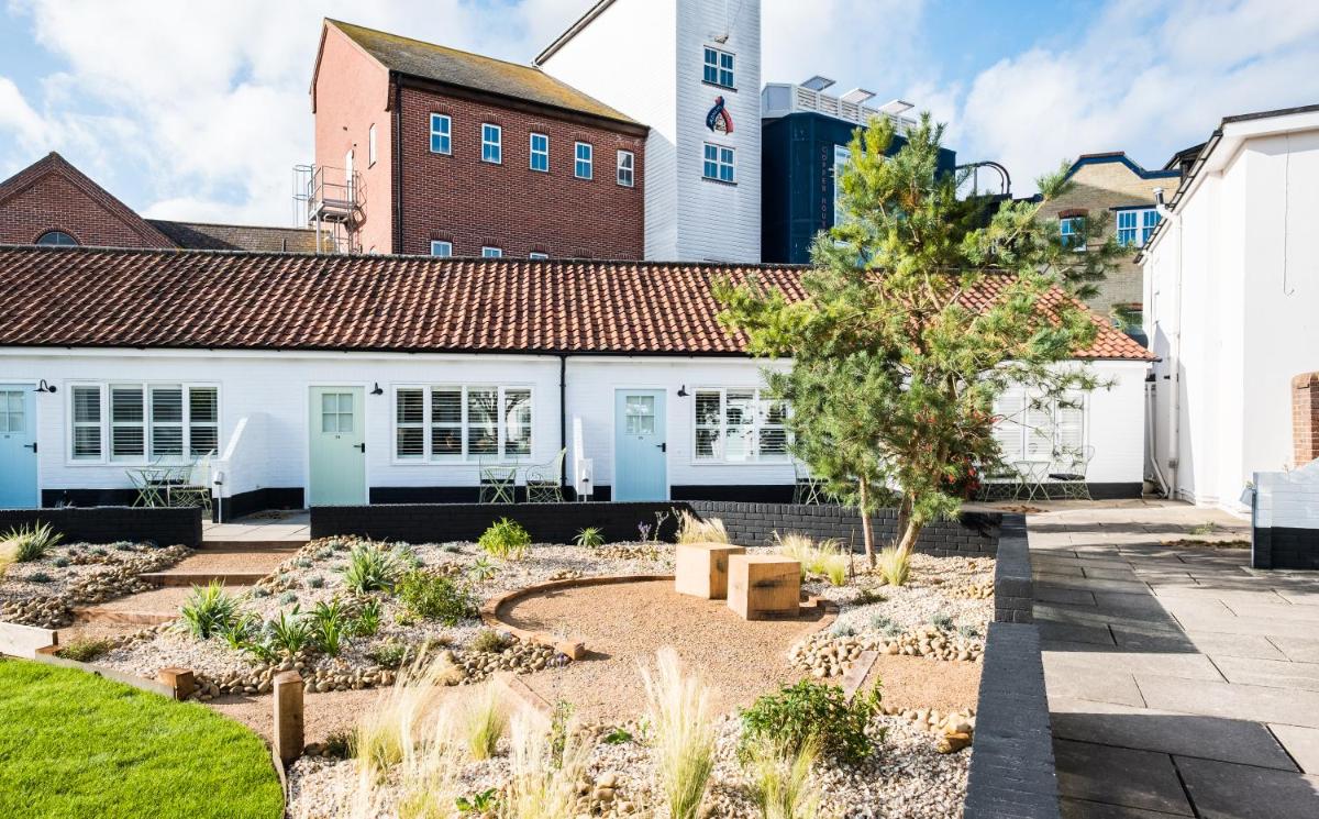The Swan Hotel - Housity