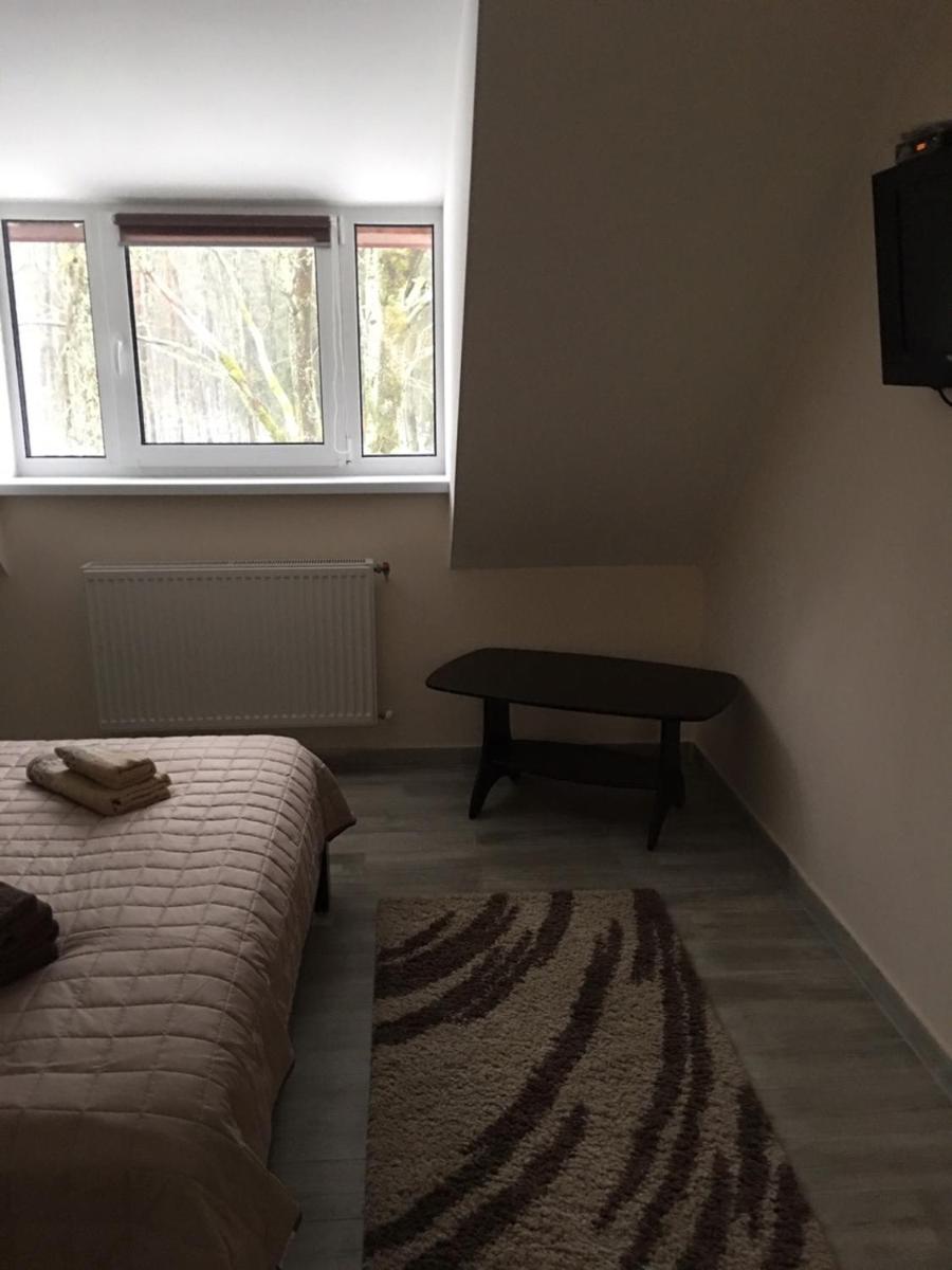Lisova Perlina - Housity