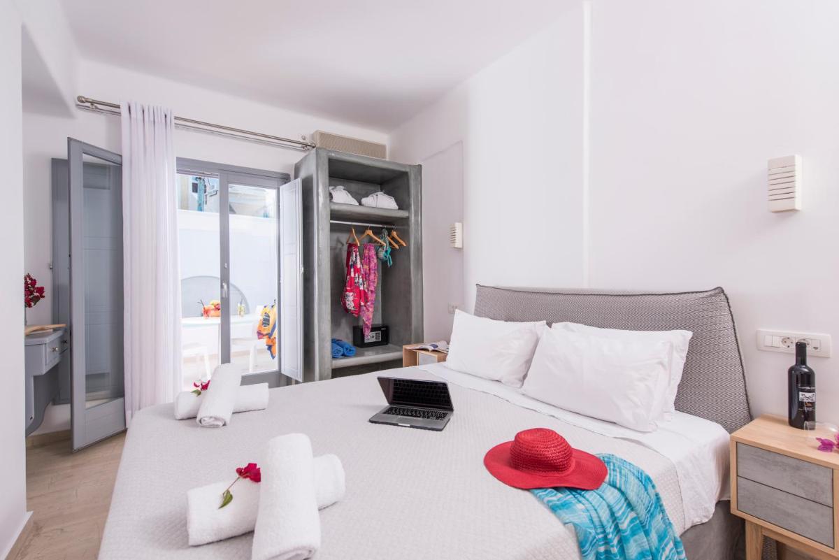 Blue Waves Suites & Apartments - Housity