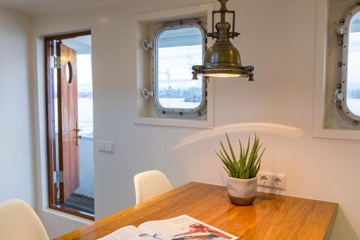 M/S Svalbard B&B - Housity