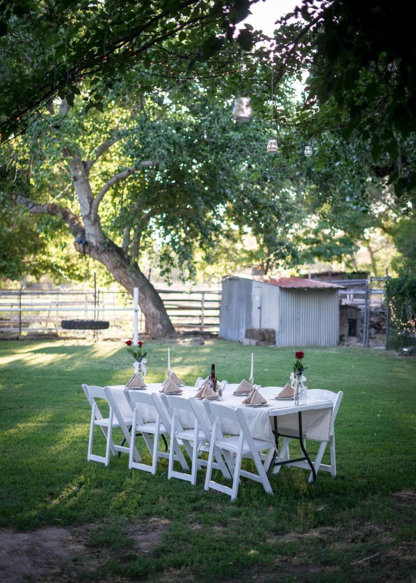 Red Horse Bed and Breakfast - Housity