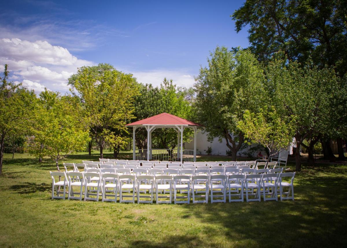 Red Horse Bed and Breakfast - Housity