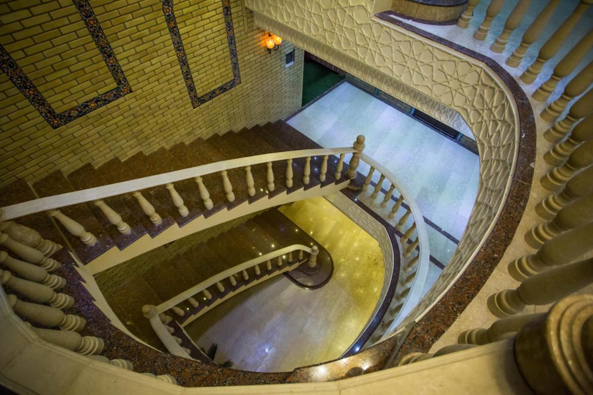 Karvon-Saroy Hotel - Housity