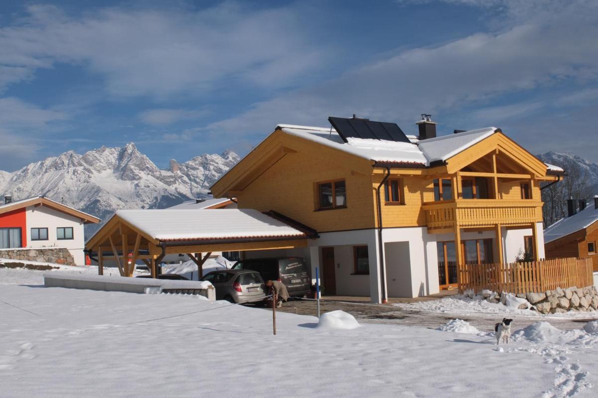 Villa Mandl mit Garten Sauna Pool - Housity