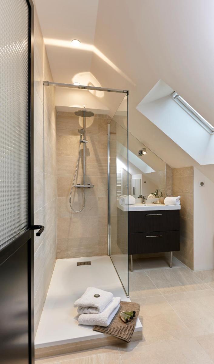 Bubble 8 - Housity
