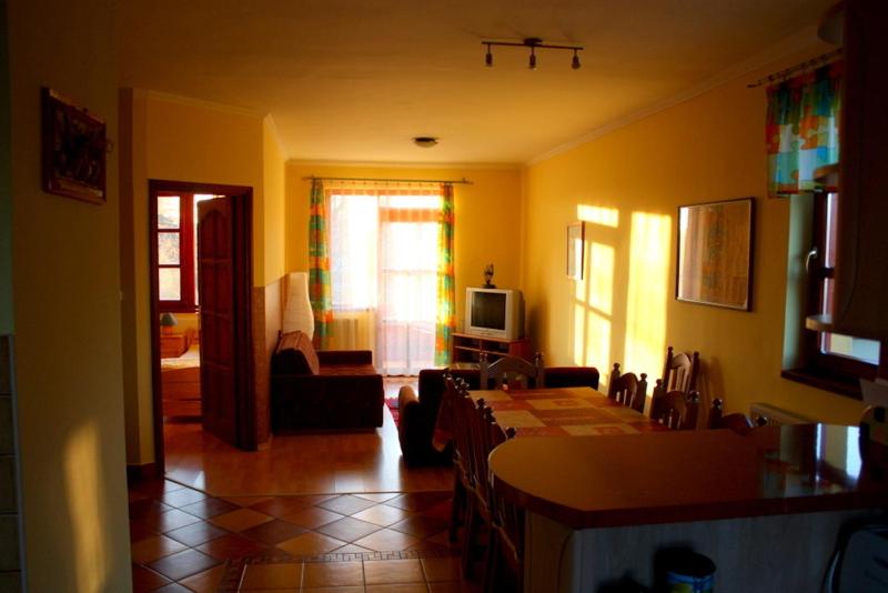 5 Puttonyos Vendégház - Housity
