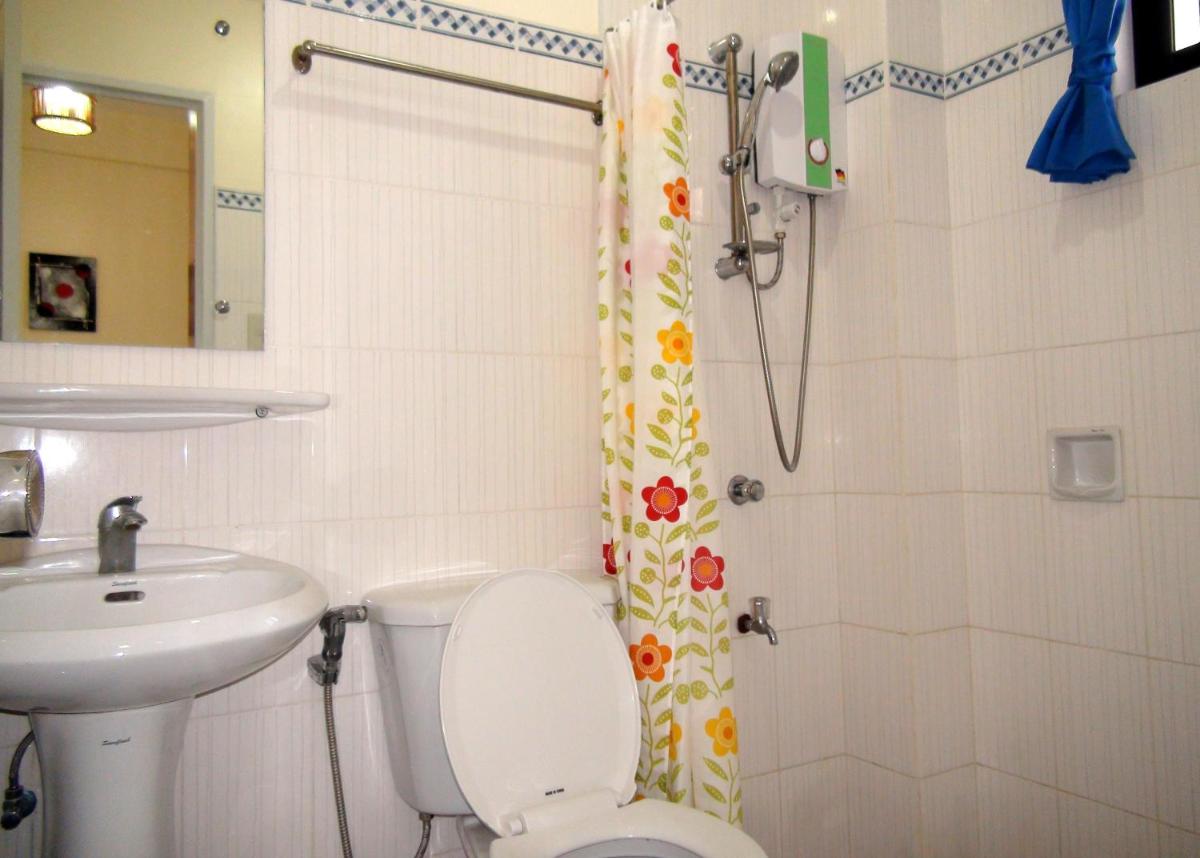 Squares Beachside Apartments - Hizvo