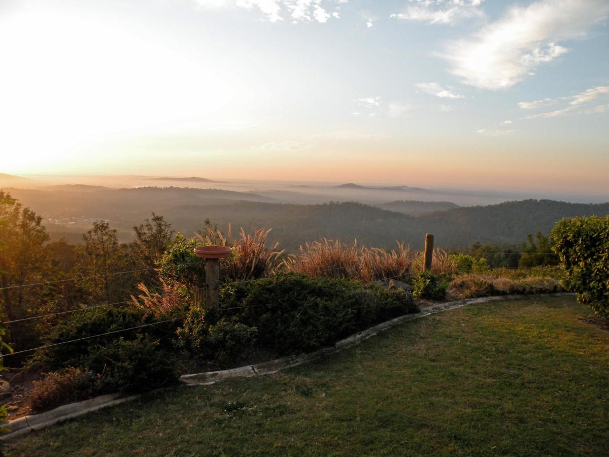 Highwood Park B&B Guest Lodge - Housity