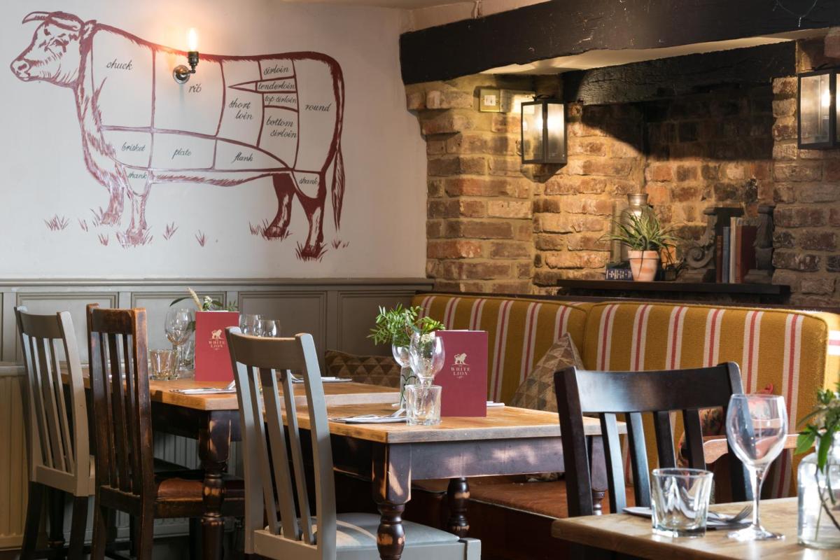 The White Lion - Housity