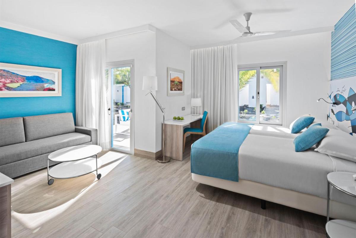 Cama o camas de una habitación en Elba Lanzarote Royal Village Resort