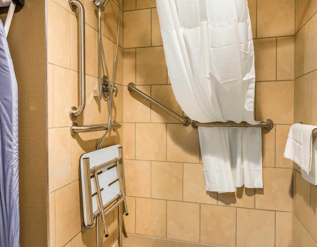 Clarion Inn Belle Vernon - Housity