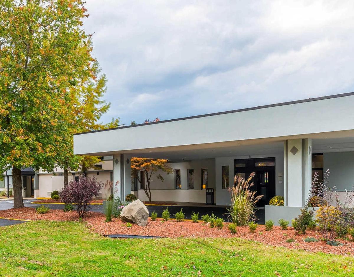 Clarion Inn Belle Vernon - Housity