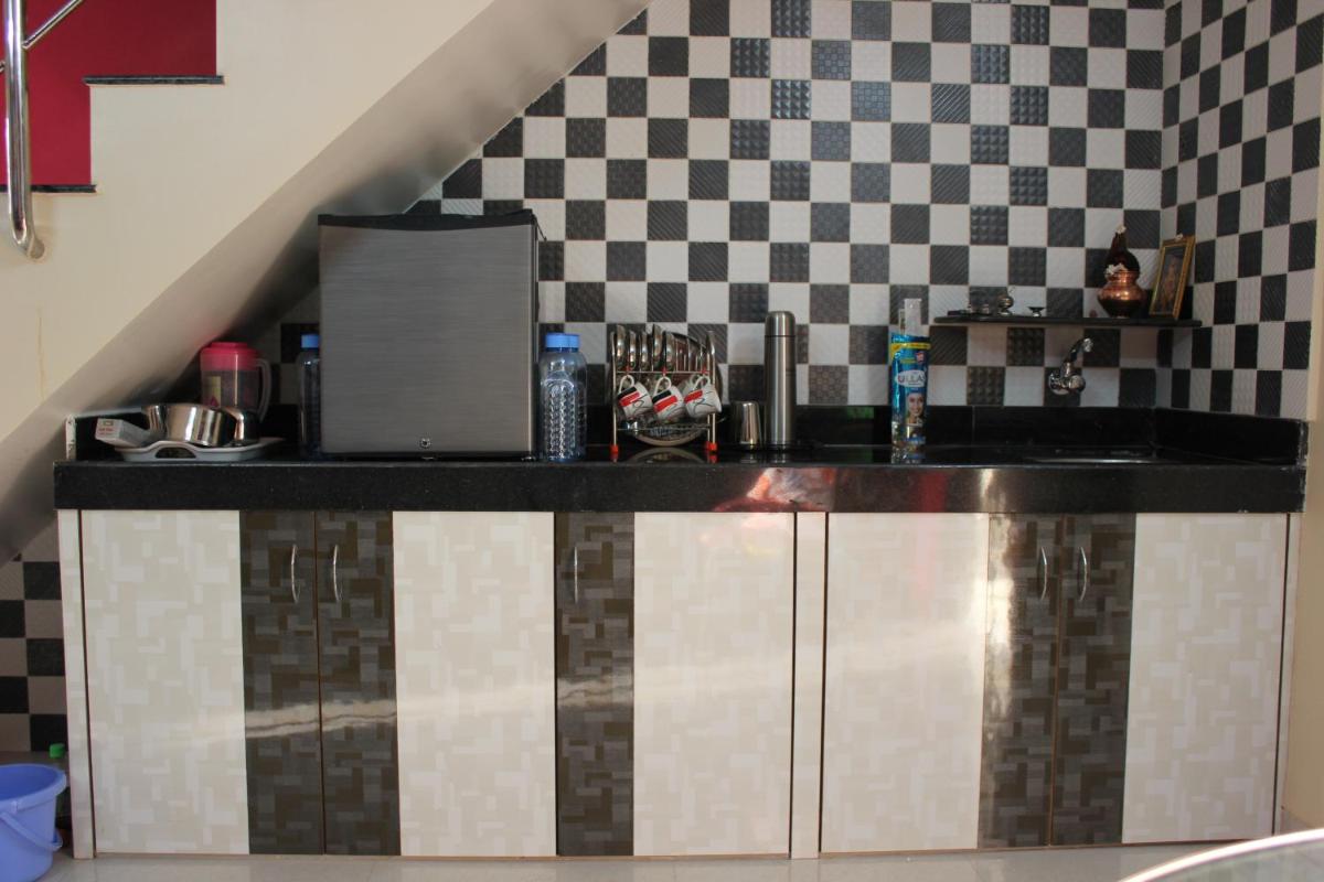Private Bungalow with Garden, Main Road Connected - Om Bungalow, Happy Stay, Panchgani - Housity