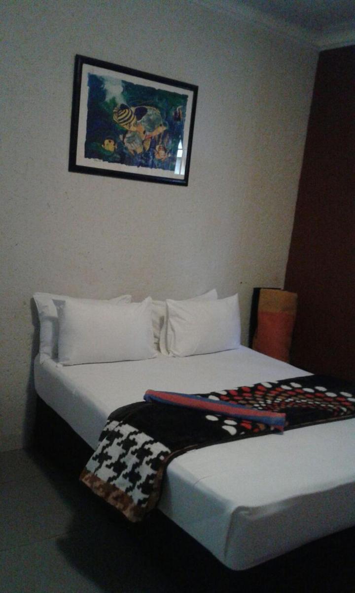 Suitetrails - Royal Crown Guesthouse