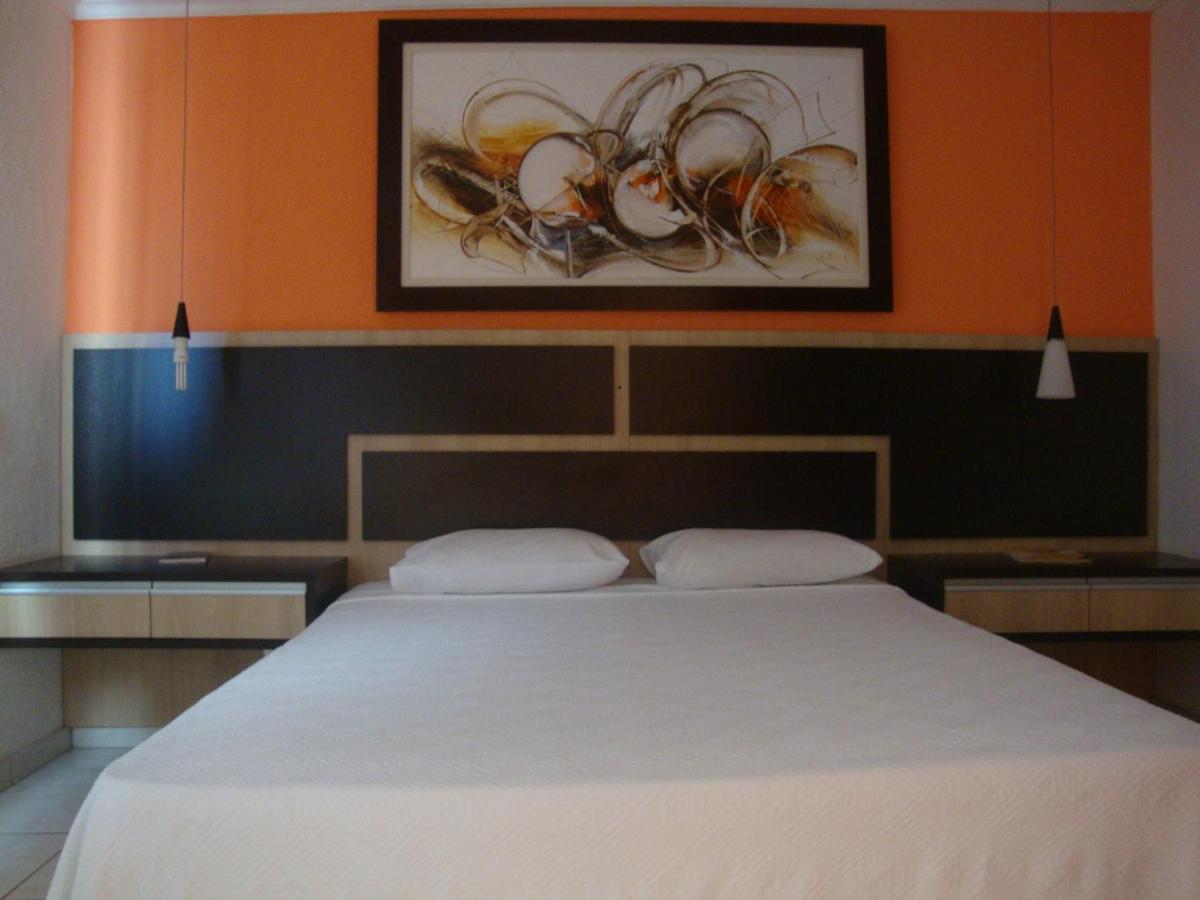 Hotel Estrela Palmas - Housity