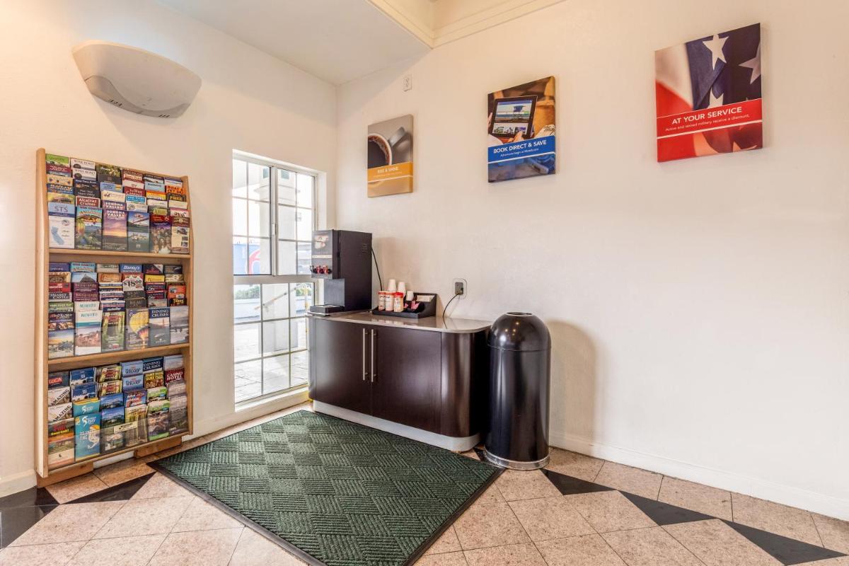 Motel 6 San Rafael - Housity