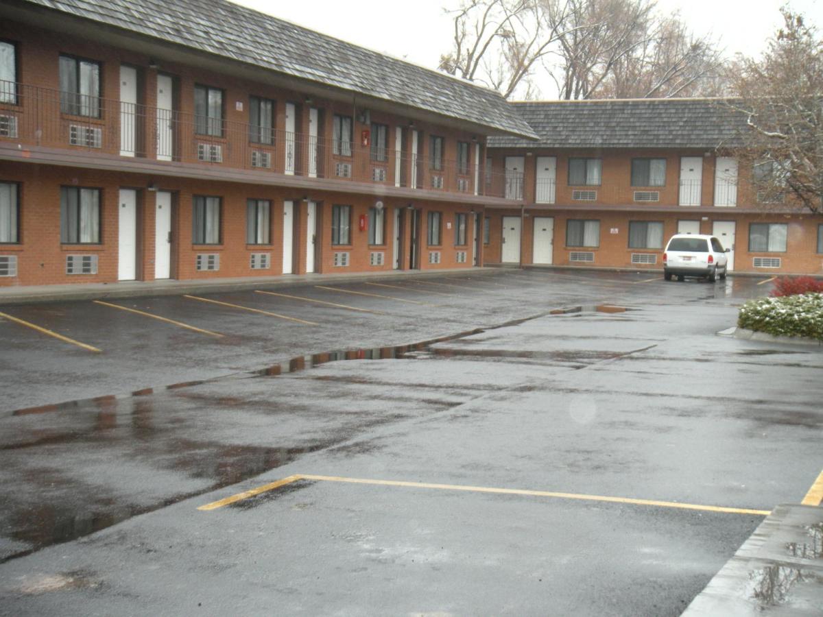 Motel West - Housity