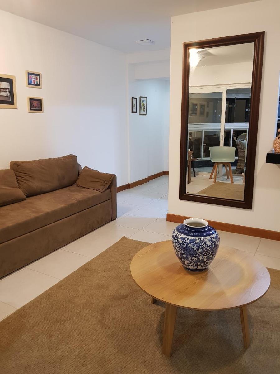 Apartamento na praia de Armação - Housity