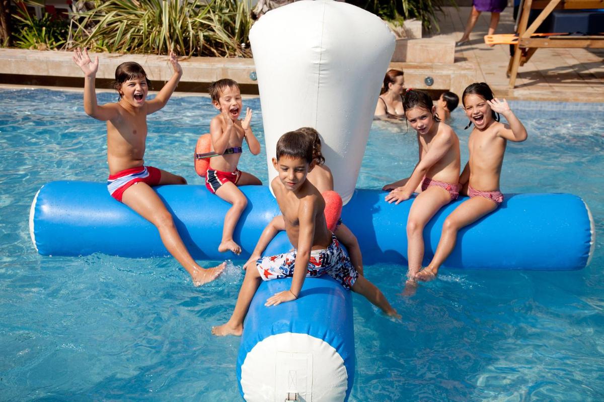 Piscina en o cerca de Blaumar Hotel